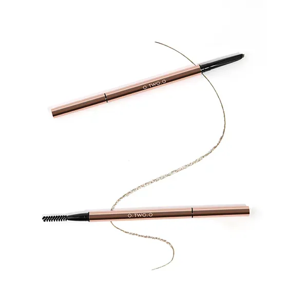 Crayon à sourcils et son trait dessiné sur fond blanc